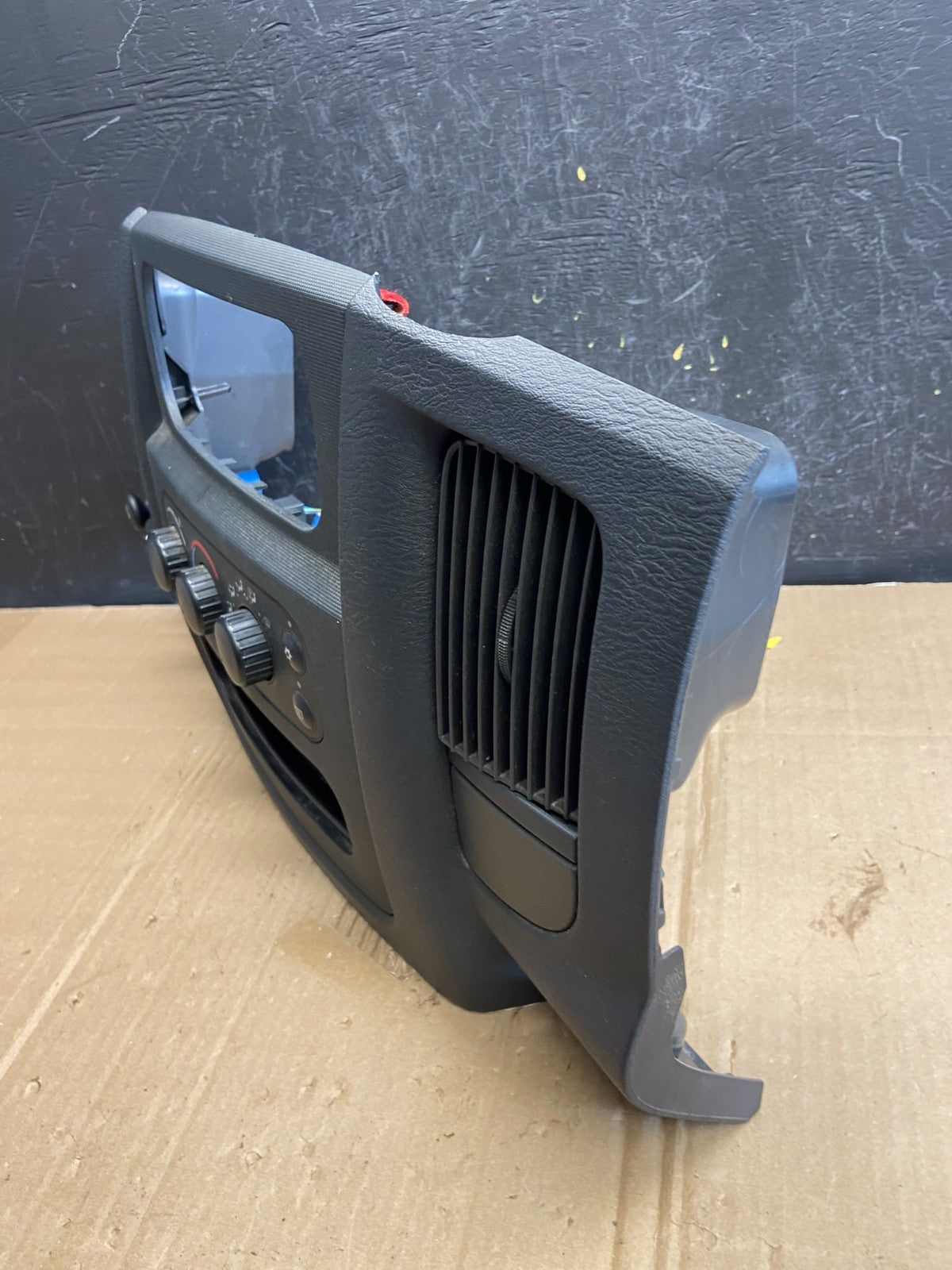 2002 to 2005 Dodge Ram Radio Climate Control Dash Air Vent Bezel Trim AD7244 DG2