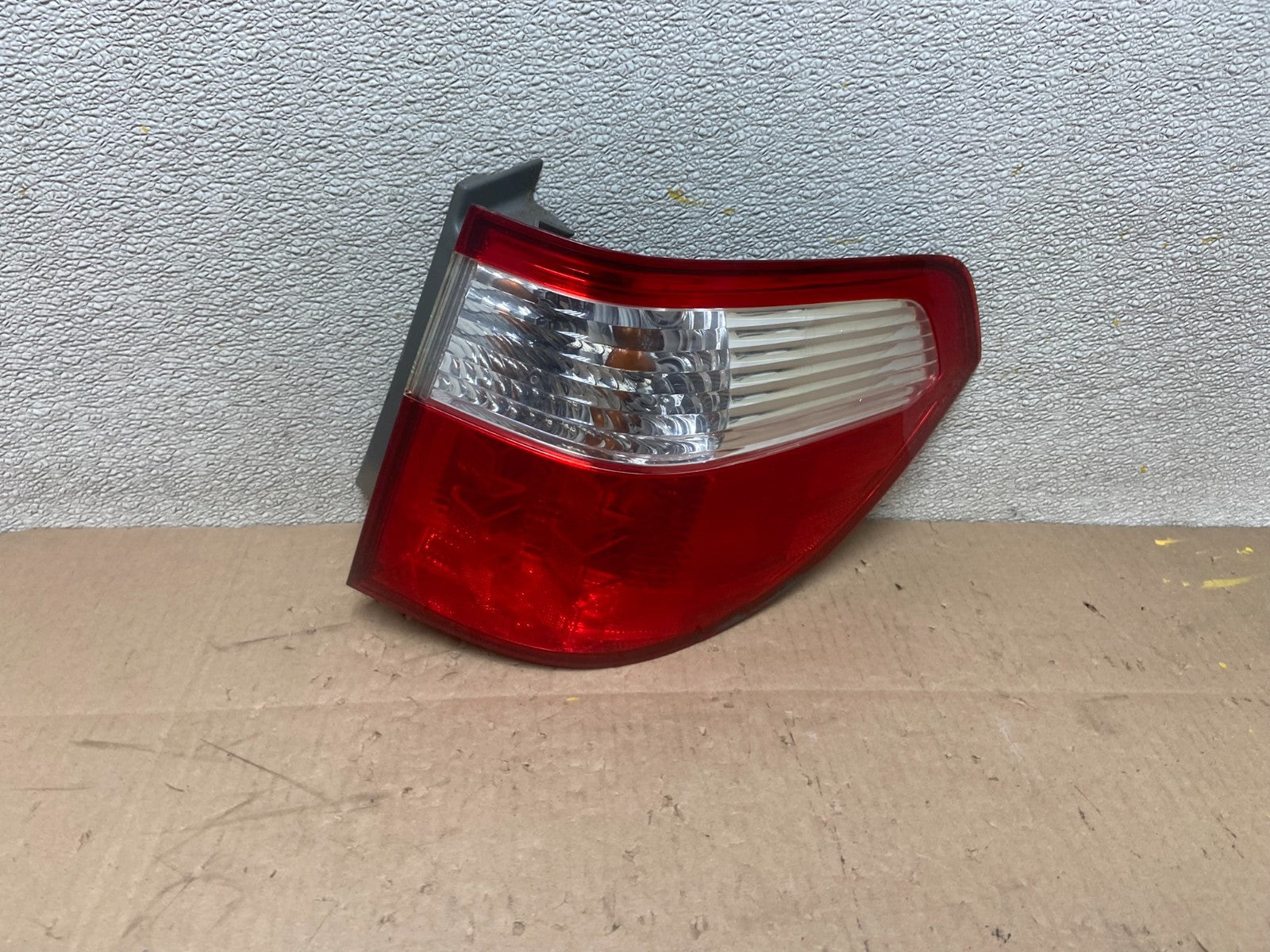 2005 2006 2007 Honda Odyssey Right Passenger RH Side Tail Light Oem AA0527 DW0