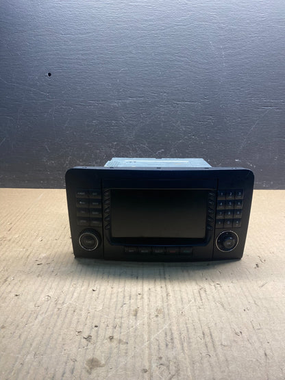 2006 2007 2008 Mercedes ML350 GL450 Radio Navigation Screen Display ac2372 DG0