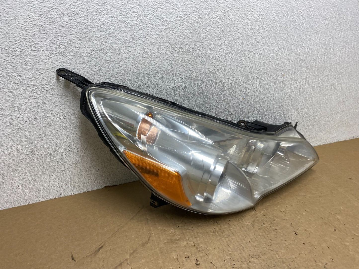 2010-2012 Subaru Legacy Outback Right Passenger Headlight AG1154 DW2