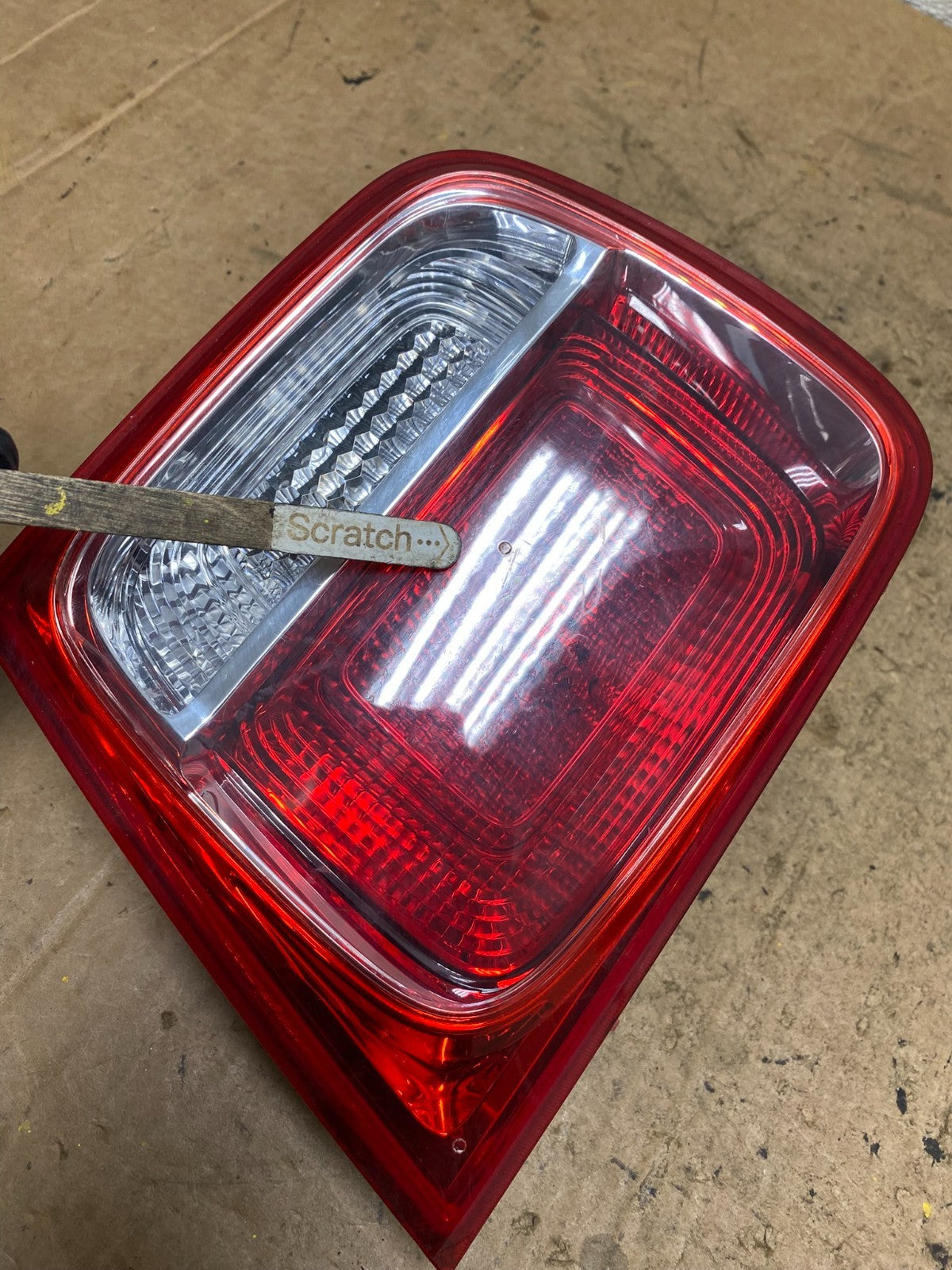 2013-2016 Chevrolet Malibu Right Passenger Rh Inner Tail Light T5549 DW3