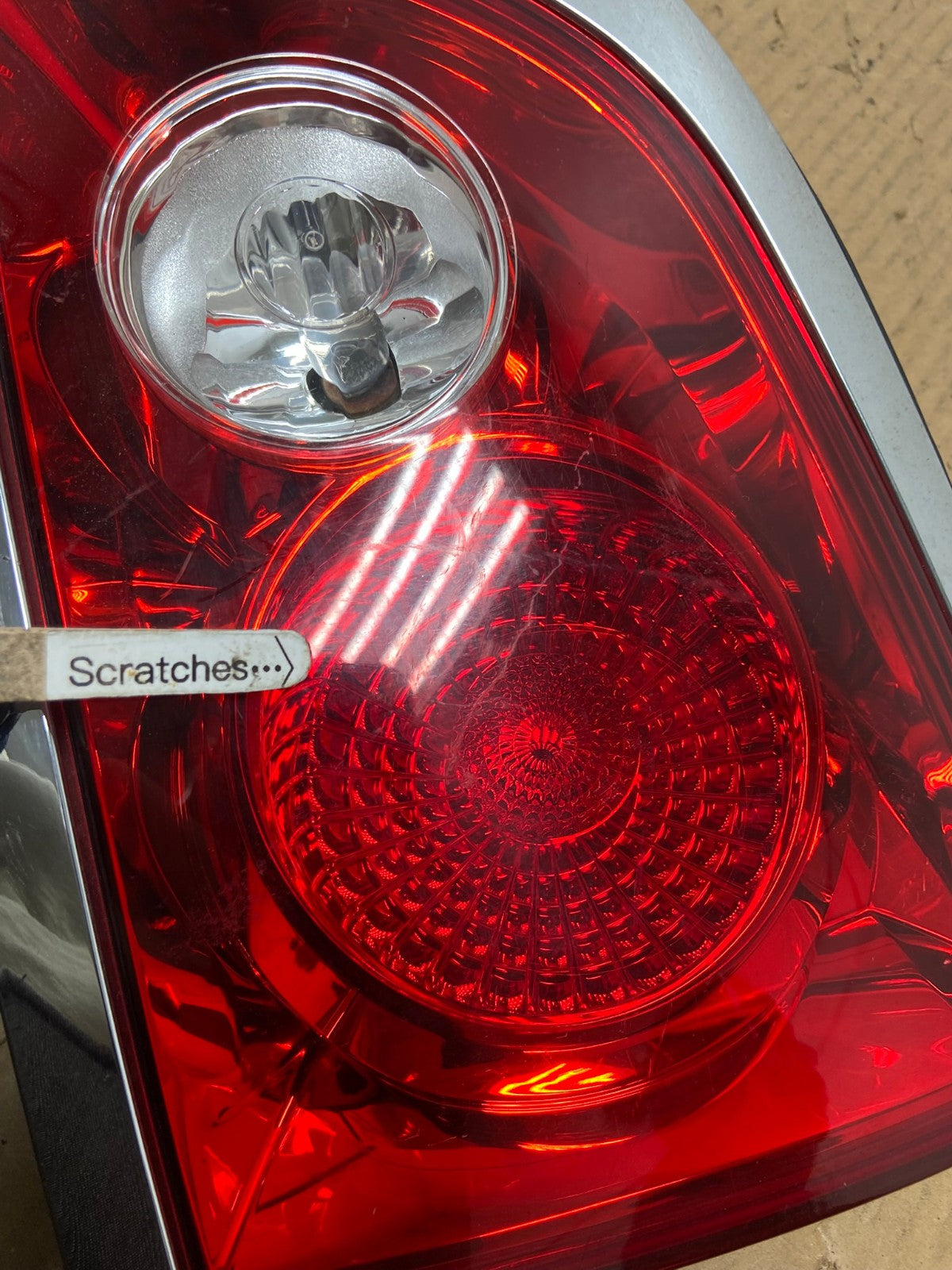 2008-2012 Buick Enclave Right Passenger Rh Inner Tail Light AD0968 LK3