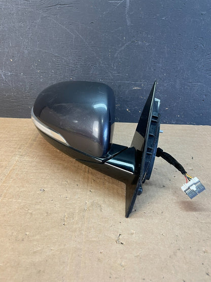 2016 to 2020 Kia Sorento Right Passenger Door Mirror Turn Signal AE8569 DW1