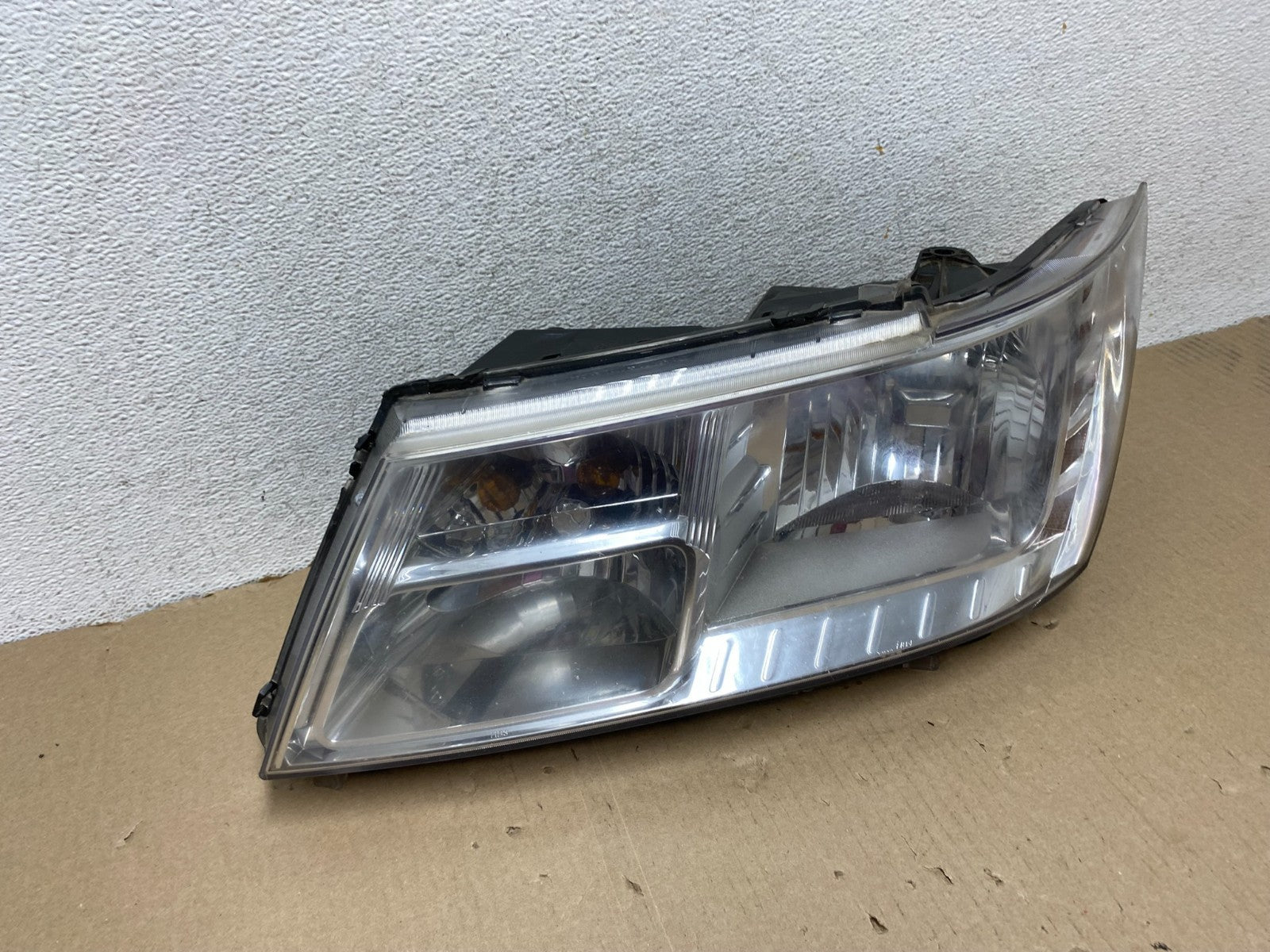 2009 to 2017 Dodge Journey Headlight Left Driver Lh Side Halogen AG6850 DW2