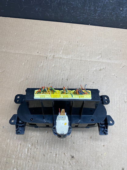 2006 to 2012 Kia Sedona Heater Temperature AC Climate Control AC6321 DG4