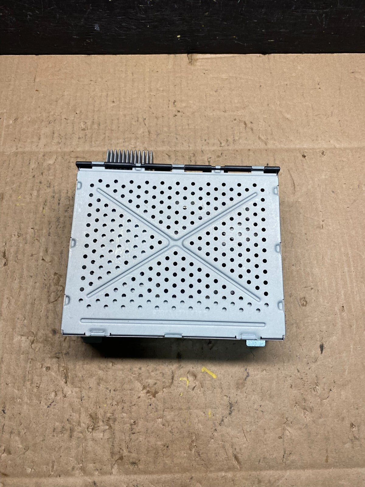 2005 - 2009 Audi A6 Stereo Tuner Receiver M6698 DG0