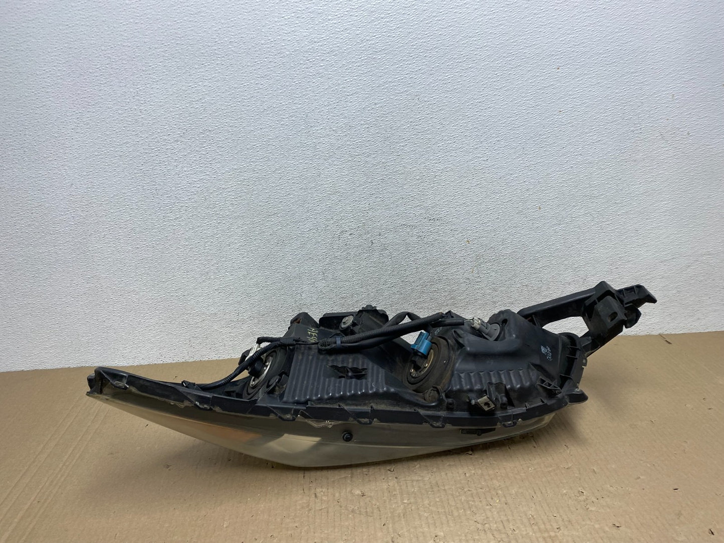 2008 to 2012 Honda Accord Sedan Right Passenger RH Headlight AE9701 DW6