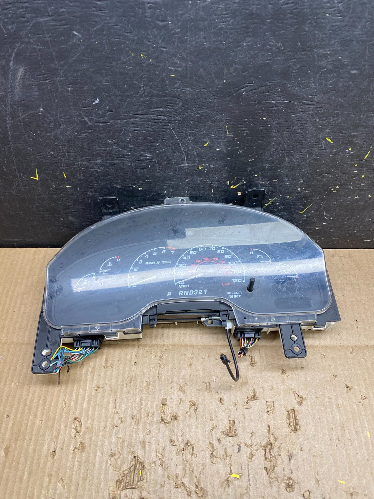 2002 Ford Explorer Speedometer Cluster Gauge V1658 DG0
