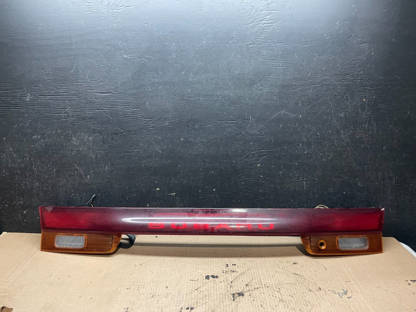 1995 to 1996 Subaru Legacy Wagon Trunk Mounted Center Tail Light Panel J3661 DG0