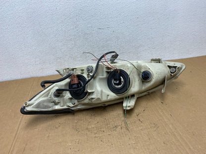 2005 to 2006 Toyota Camry Right Passenger RH Halogen Headlight AD3048 DW5