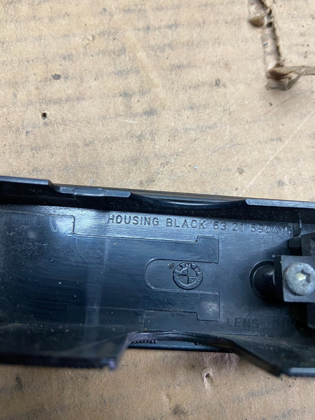 2002 to 2005 BMW Trunk Lid Center Garnish License Plate Light OEM I32825