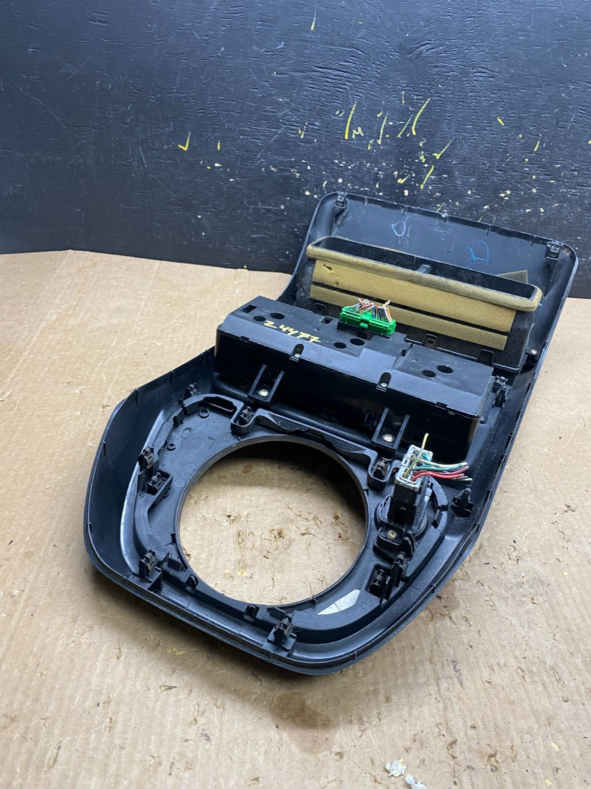 2003 to 2008  Honda Element Radio Climate Control Shifter Bezel OEM AB9300 DG5
