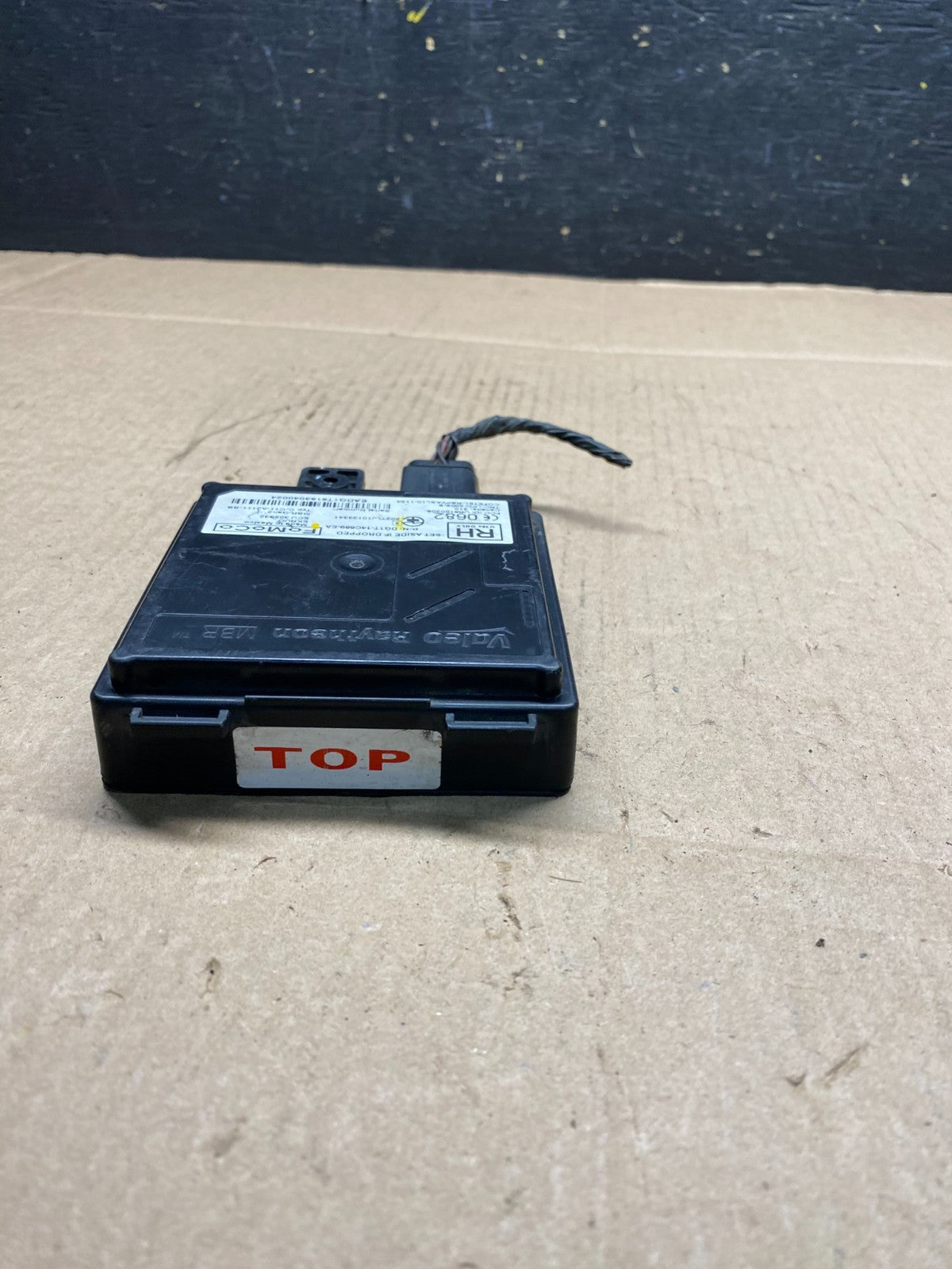 2013 to 2018 Ford Lincoln Rear Radar Blind Spot Module OEM r3014 DG1