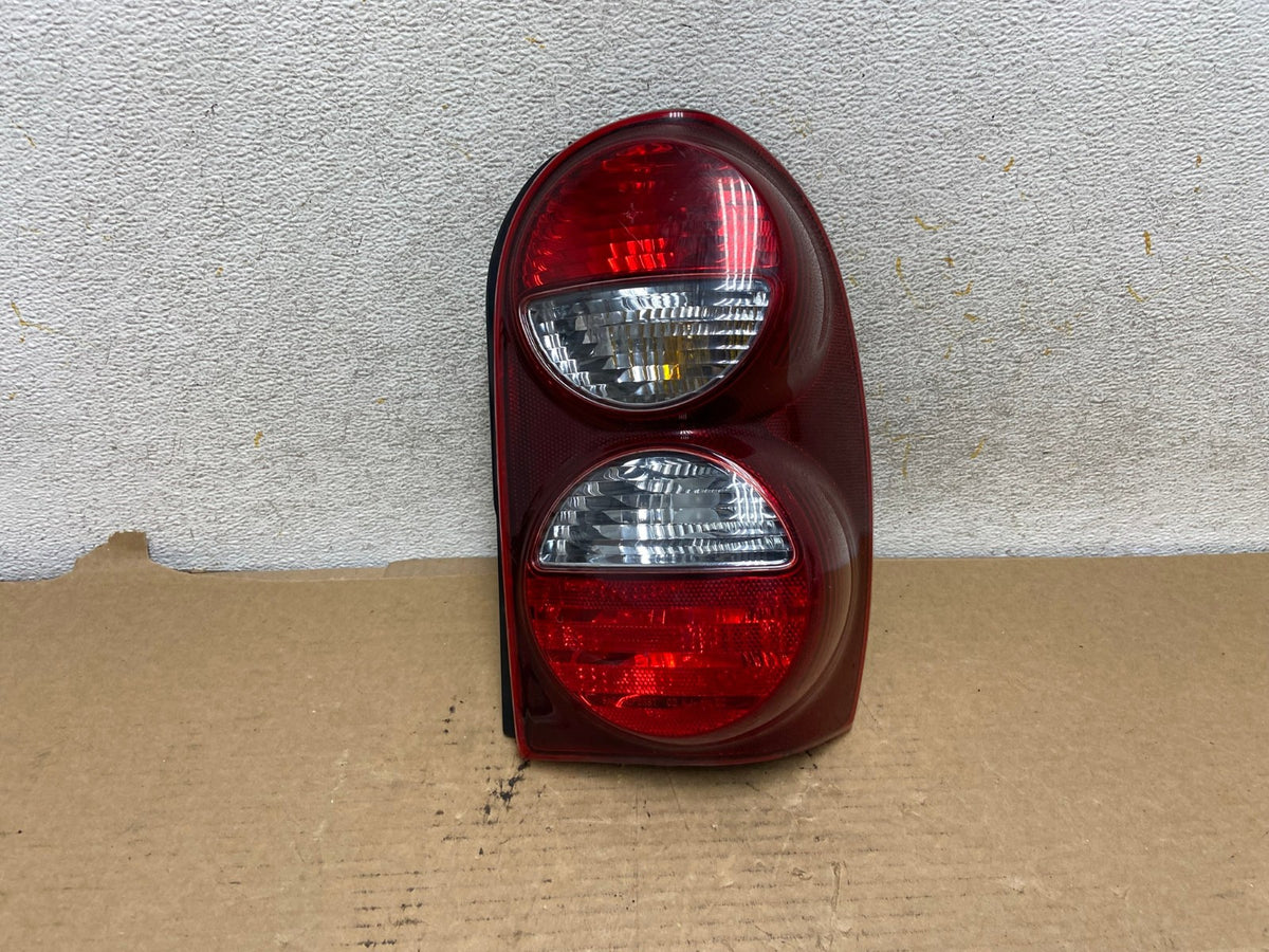 2005 2006 2007 Jeep Liberty Right Passenger Rh Side Tail Light AH7903 LK0