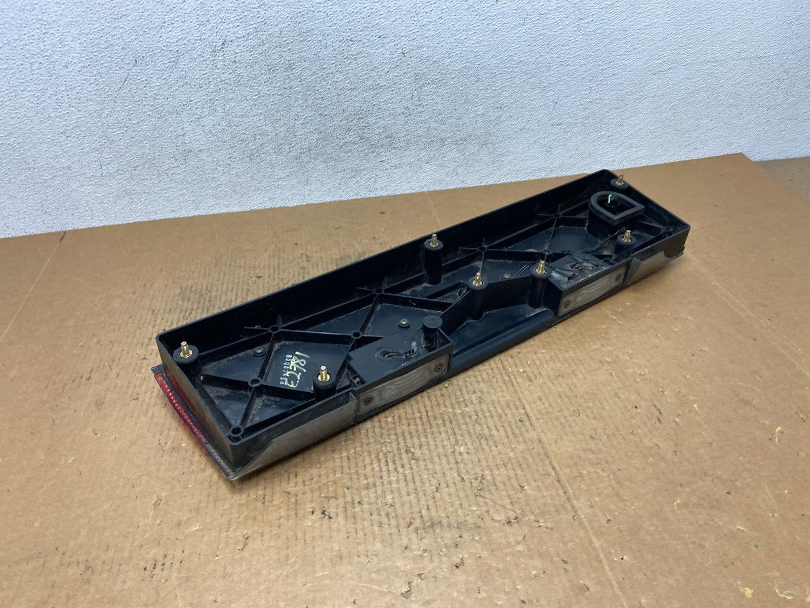 1994 to 1998 Saab 900 Tailgate Center Finish Panel 30550876 AE27815
