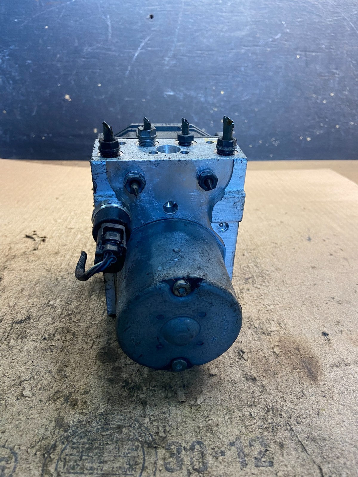 2001 2002 2003 BMW 325i 330i ABS Anti Lock Brake Pump 3451 6762113 z8937 DG5