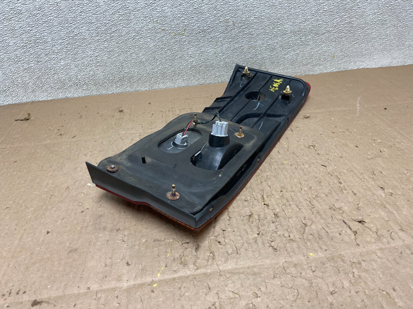 1999 2000 2001 Honda Odyssey Right Passenger RH Tail Light Inner OEM Y3034 DW6