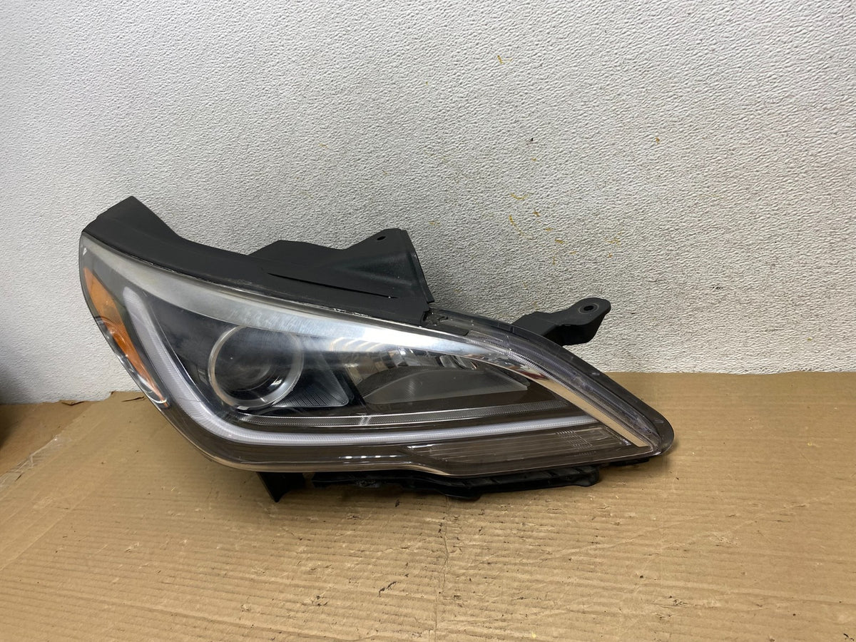 2015 to 2017 Hyundai Sonata Hybrid Right Side Halogen Headlight AH2533 PS2
