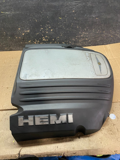 2005 to 2010 Chrysler 300 5.7L V8 Hemi Engine Motor Cover OEM X9596 DG3