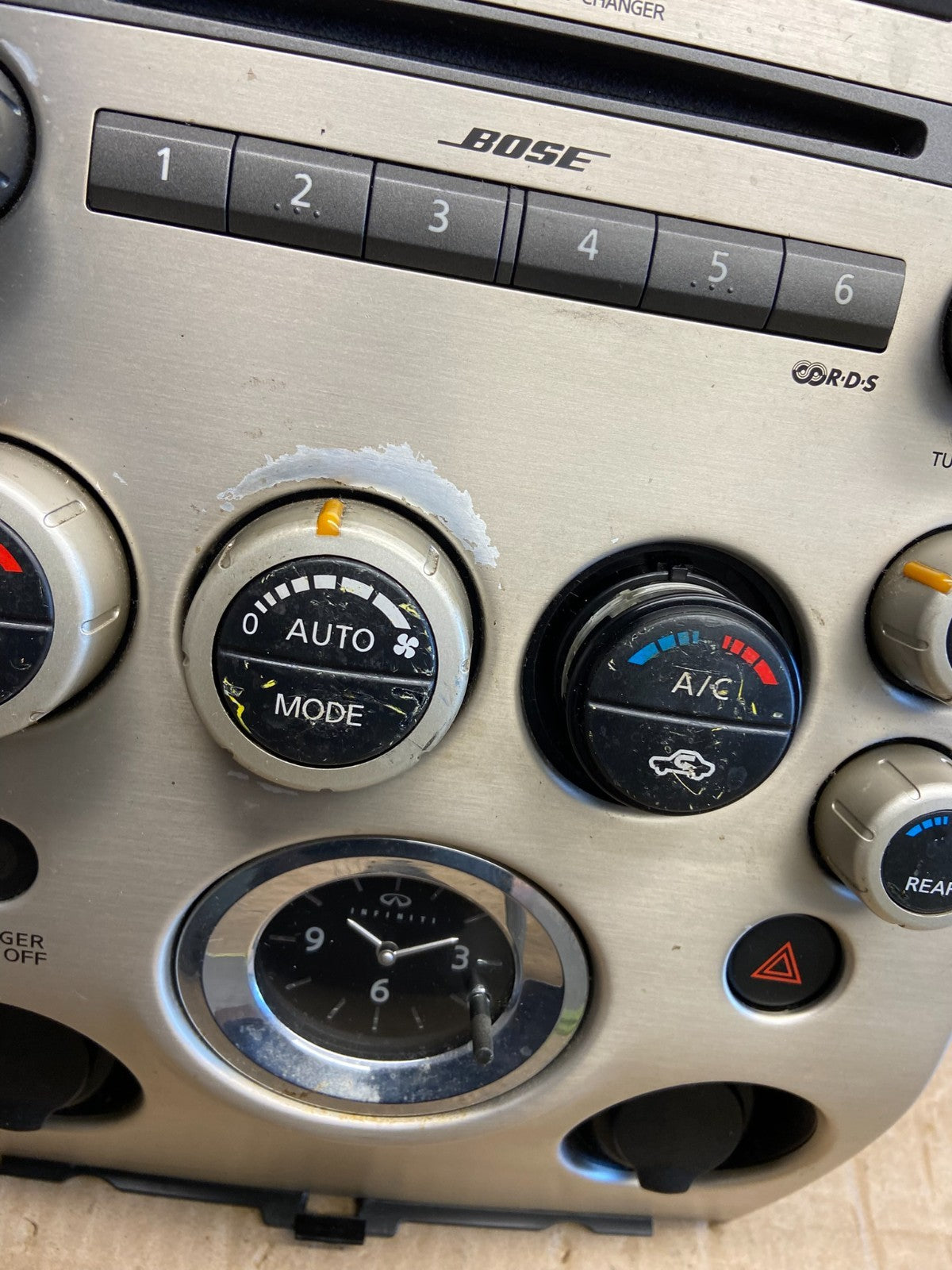 2004 to 2007 Infiniti QX56 Radio Player Climate Control Panel Bezel AE1965 DG2