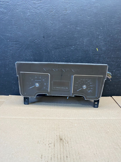 2007 to 2009 Lincoln Navigator Speedometer Gauge Cluster L5610 DG0