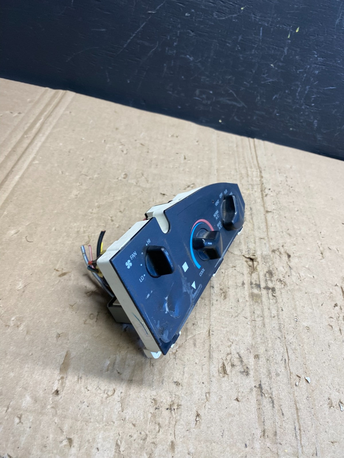1997-2014 Ford Van Econoline E150 E250 Heater Climate Fan Control AB9112 DG2