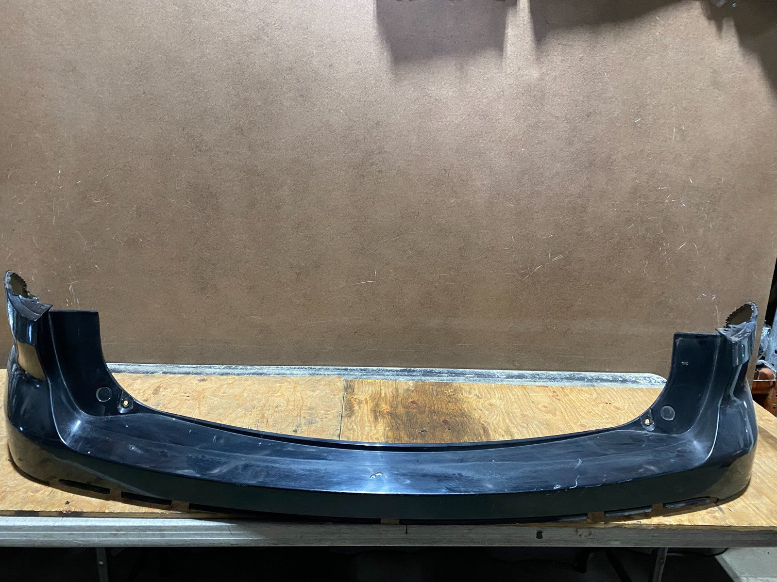 2016 to 2017 Ford Explorer Rear Upper Bumper Cover T6881 PS0