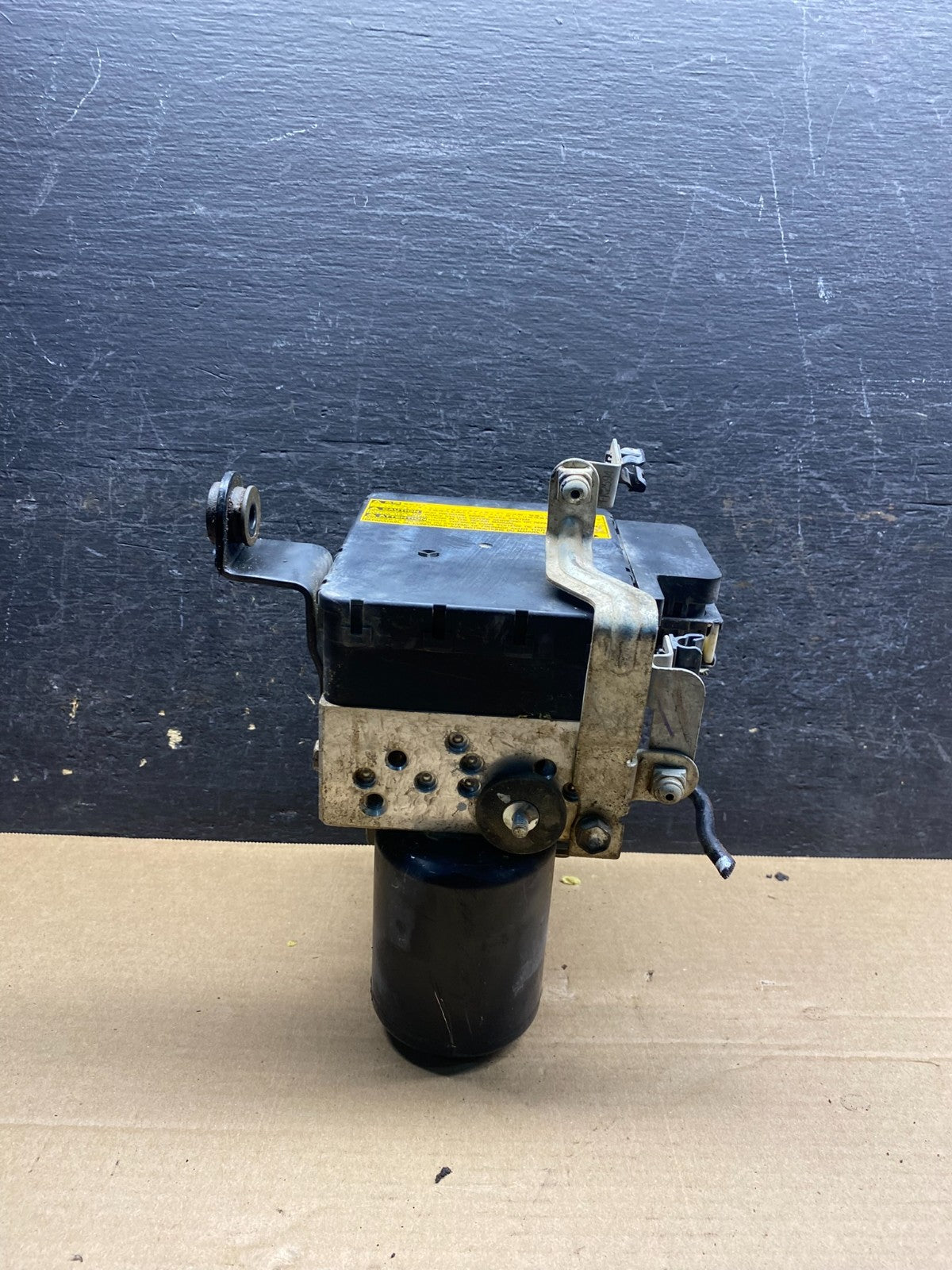2004 - 2009 Toyota Prius ABS Brake Pump Anti Lock Module AI7488 DG3