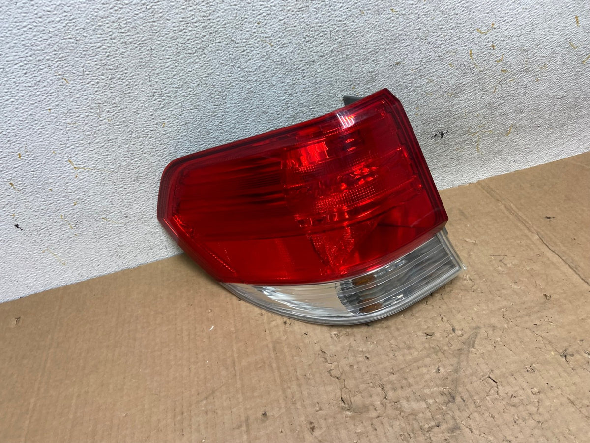 2008 2009 2010 Honda Odyssey Left Driver LH Side Tail Light AI5529 LK2