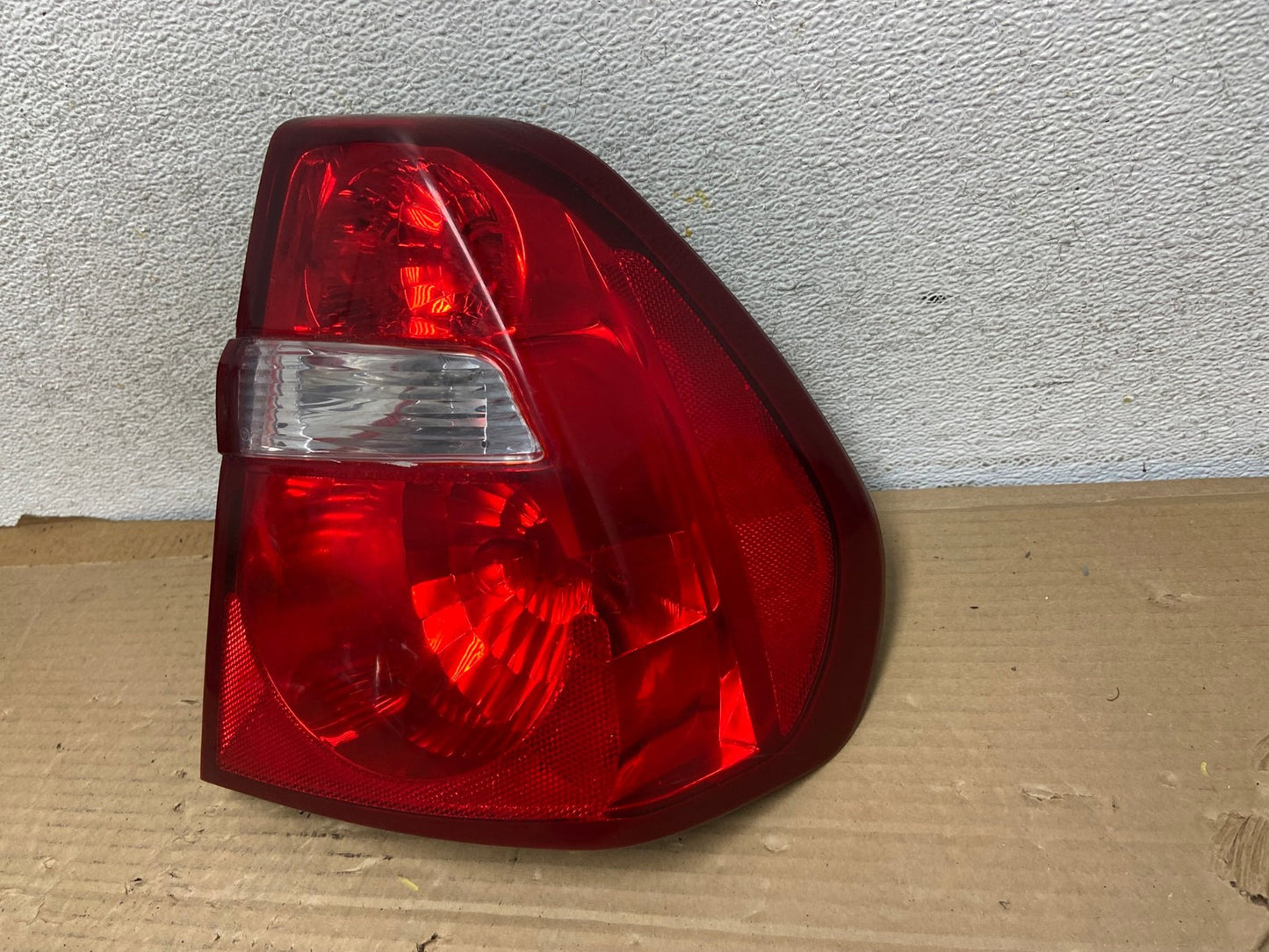 2004 to 2008 Chevrolet Malibu Right Passenger Rh Side Tail Light AH0631 LK2
