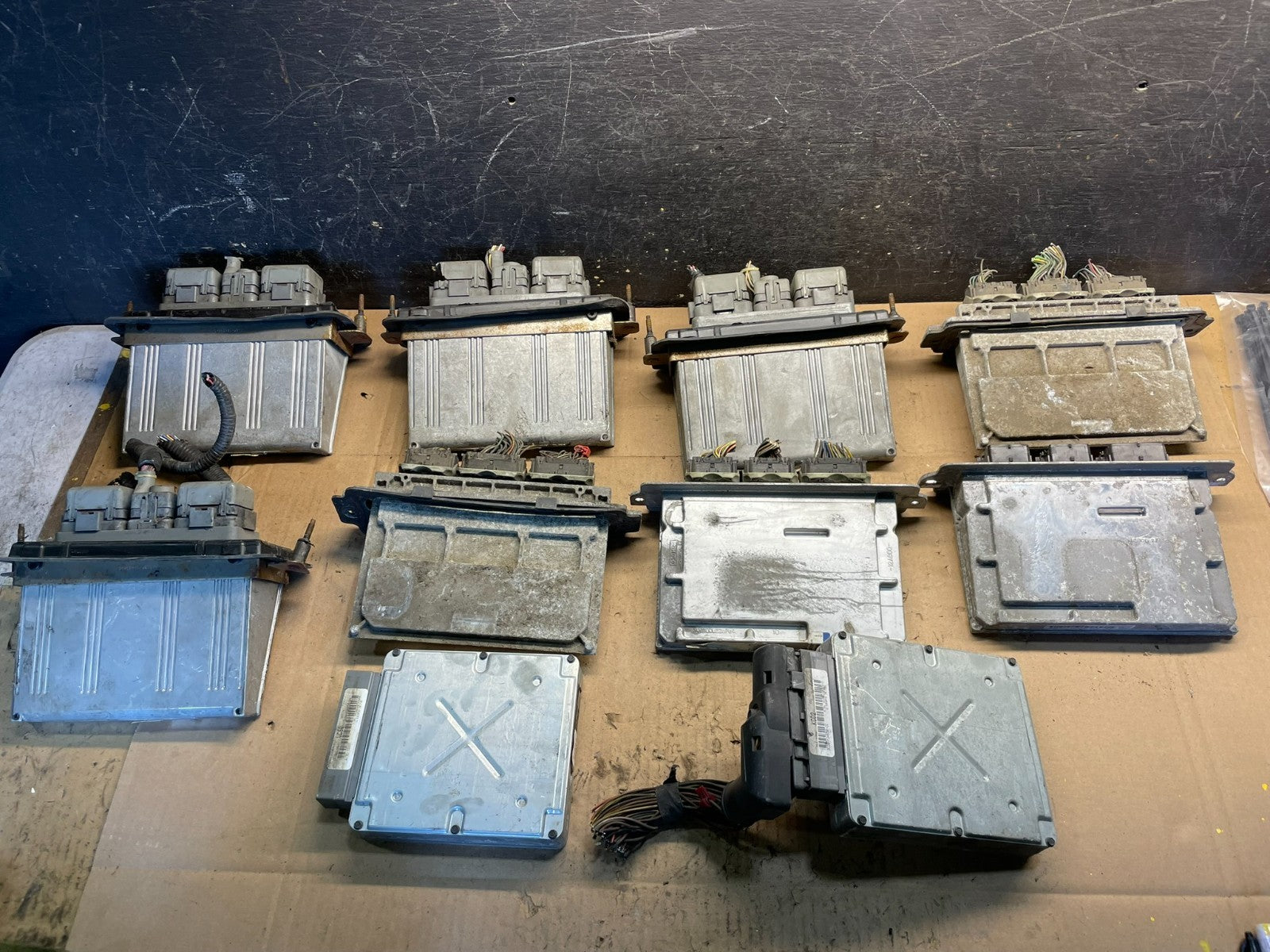 Mix of 10 Ford ECM Engine Computer Module U1898 PS1