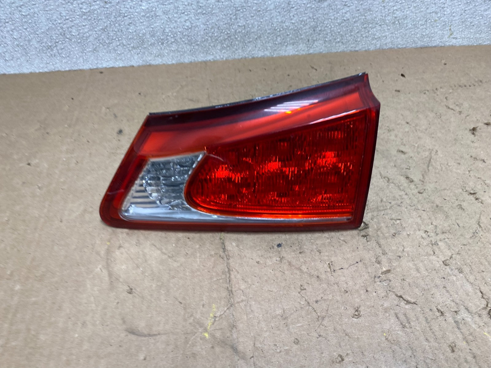 2009 - 2010 Lexus Is250 Is350 Right Passenger RH Inner Tail Light Oem X2081 DW0
