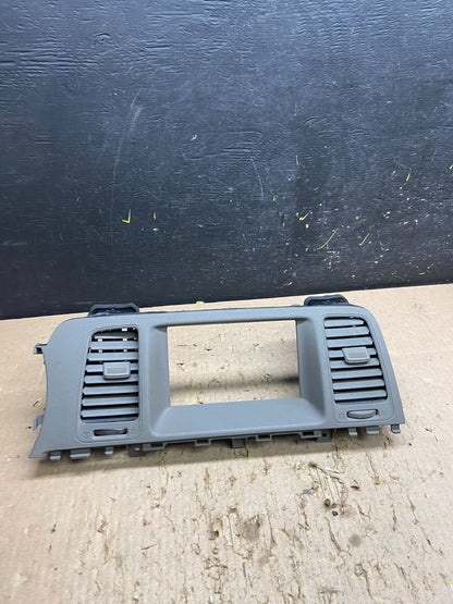 2009-2010 Nissan Murano Radio Center Console Display Bezel Air Vent T8699 DG0