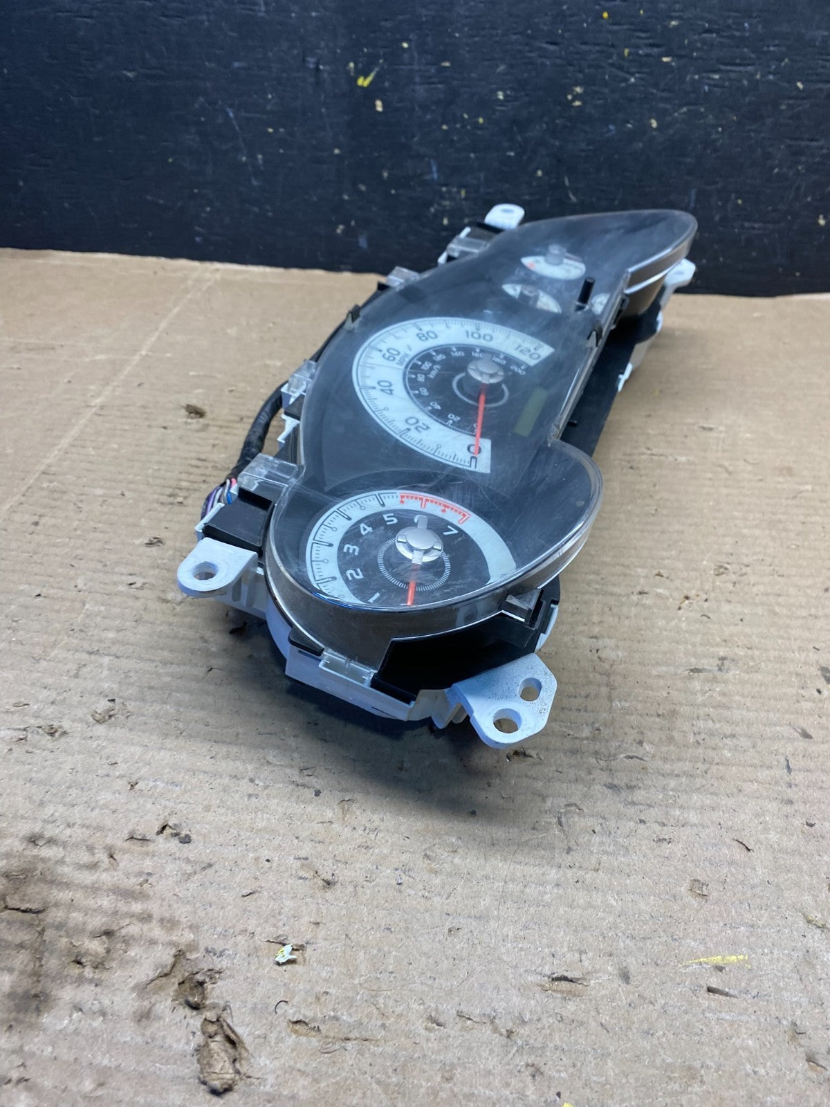 2007-2008 Toyota FJ Cruiser Speedometer Cluster Gauge  Oem R2941 DG1