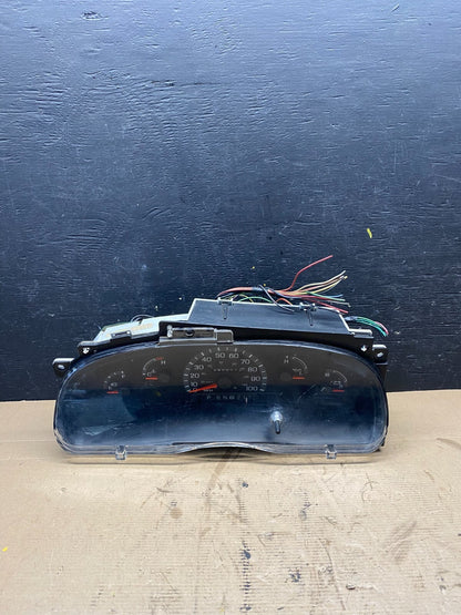 2001 - 2002 Ford Econoline E250 E350 Van Speedometer Instrument Cluster n7462 DG0