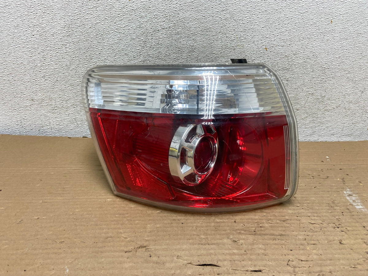 2007 to 2012 GMC Acadia Tail Light Left Driver Lh Side AG9126 LK0