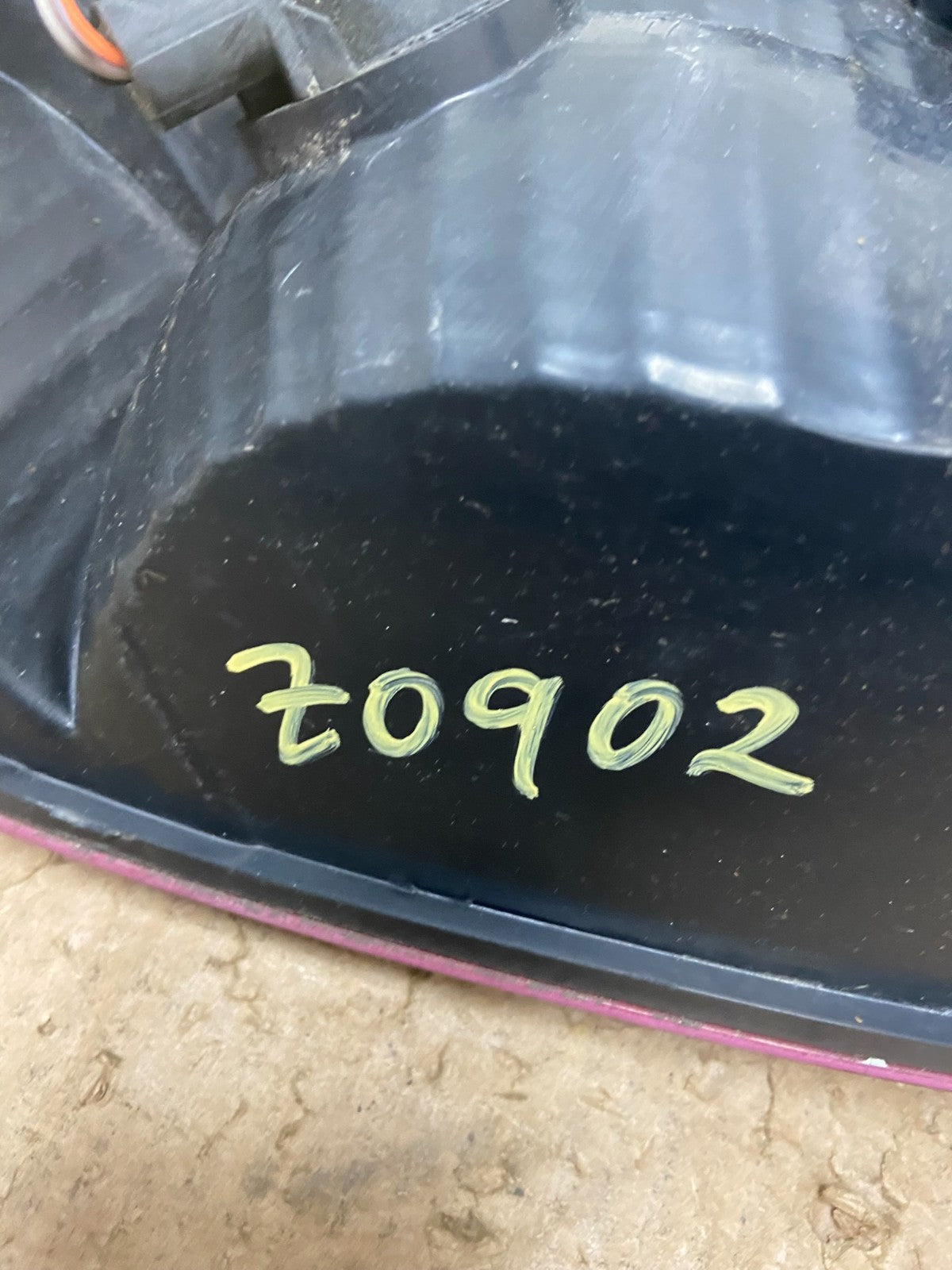 1998 to 2002 Lincoln Continental Right Passenger Rh Side Tail Light Oem Z0902 DW8