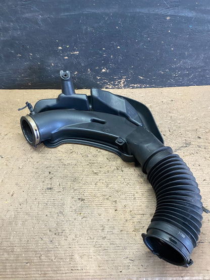 2011 to 2018 Chrysler 300 3.6L Air Intake Duct Tube Cleaner OEM S3584 DG4