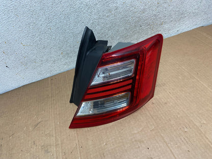 2013-2019 Ford Taurus LED Right Passenger RH Side Tail Light AI8385 LK2