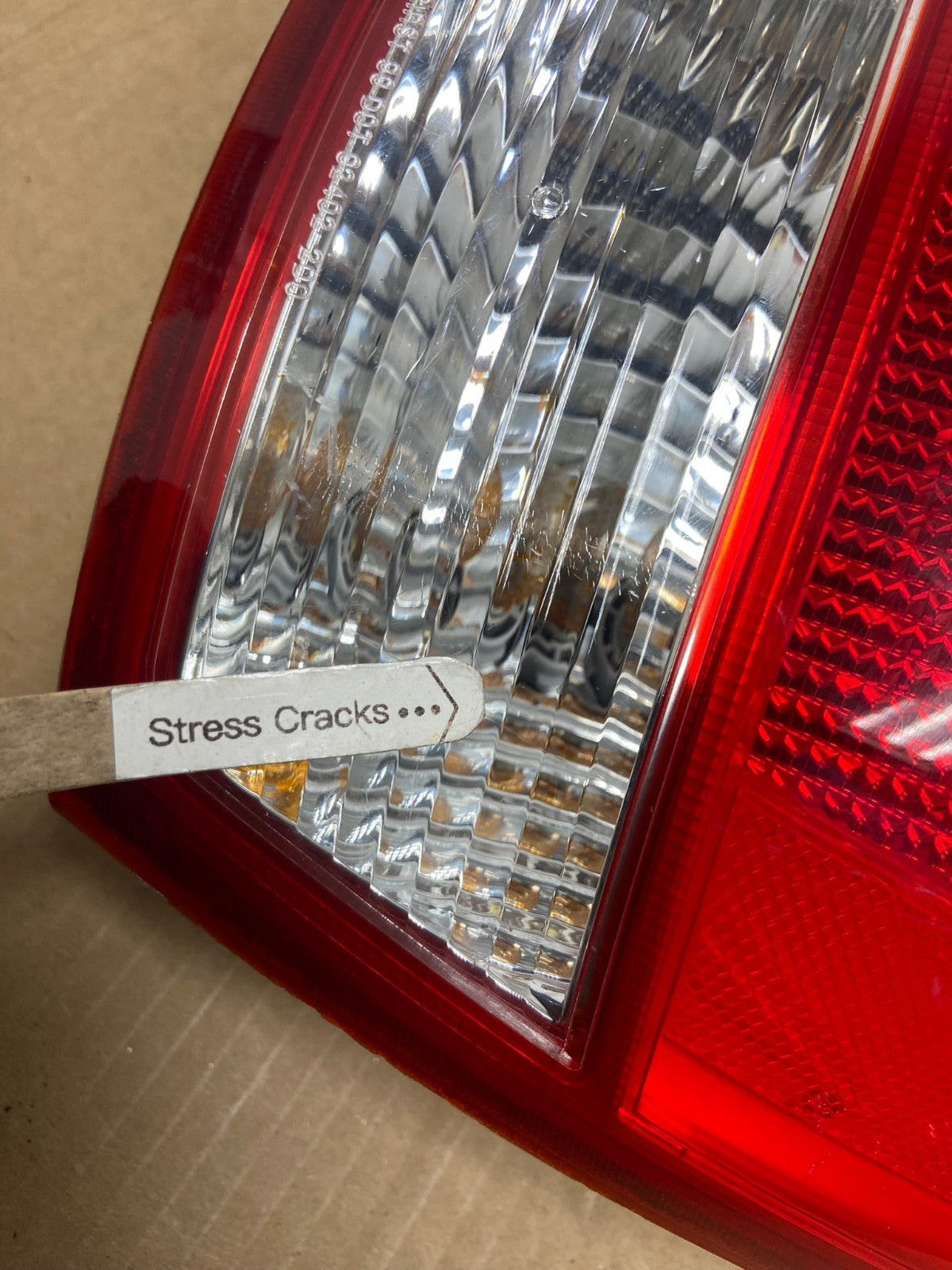 2001 2002 2003 Hyundai Elantra Right Passenger Rh Tail Light AG2011 LK4