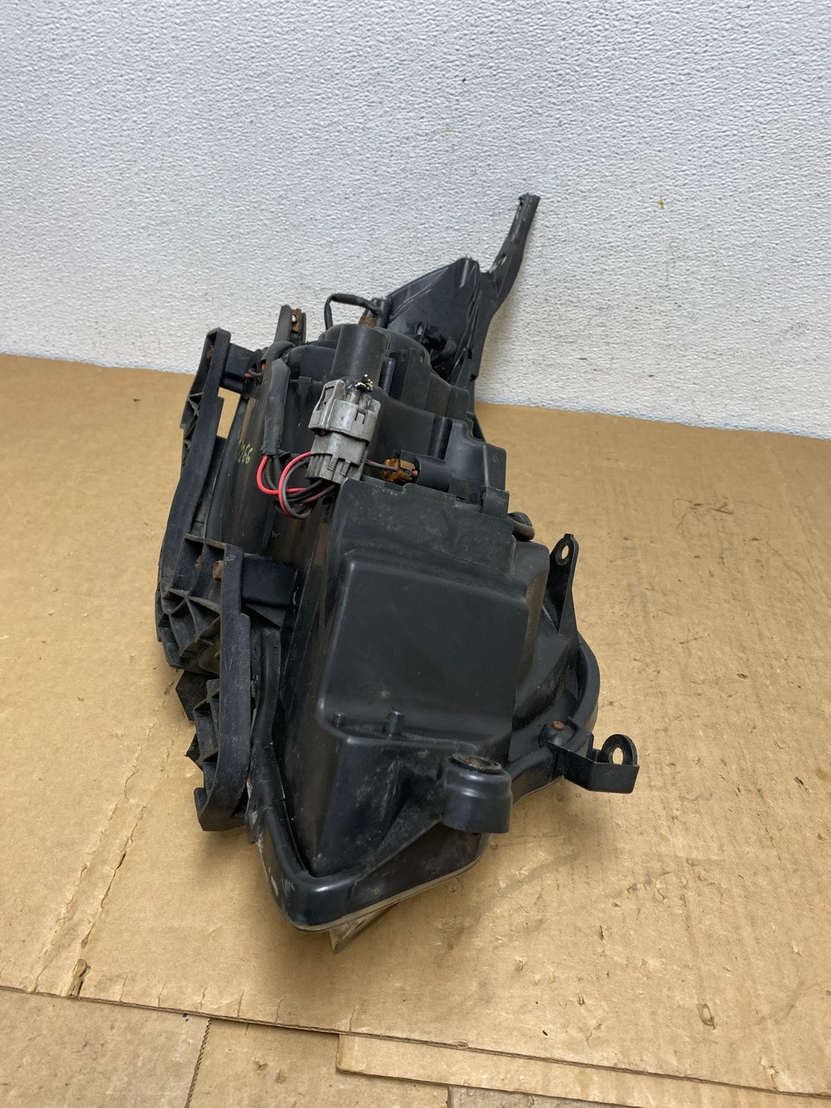 2009-2013 Subaru Forester Left Driver LH Halogen Headlight AD1266 DW6