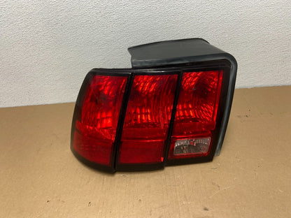 1999 - 2004 Ford Mustang Left Driver Lh Side Tail Light AB6351 DW0
