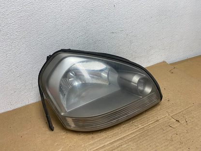 2005 to 2008 Hyundai Tucson Right Passenger Side Headlight AD3984 DW2