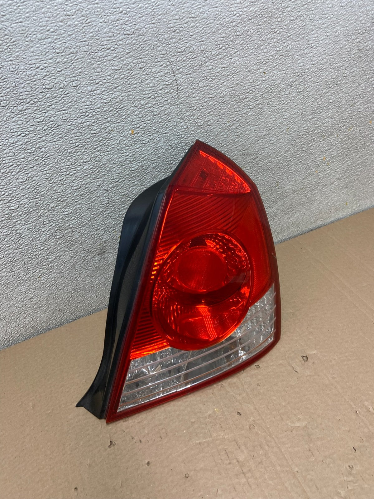 2004 2005 2006 Hyundai Elantra Sedan Right Passenger Tail Light TYC AB2379 DW2