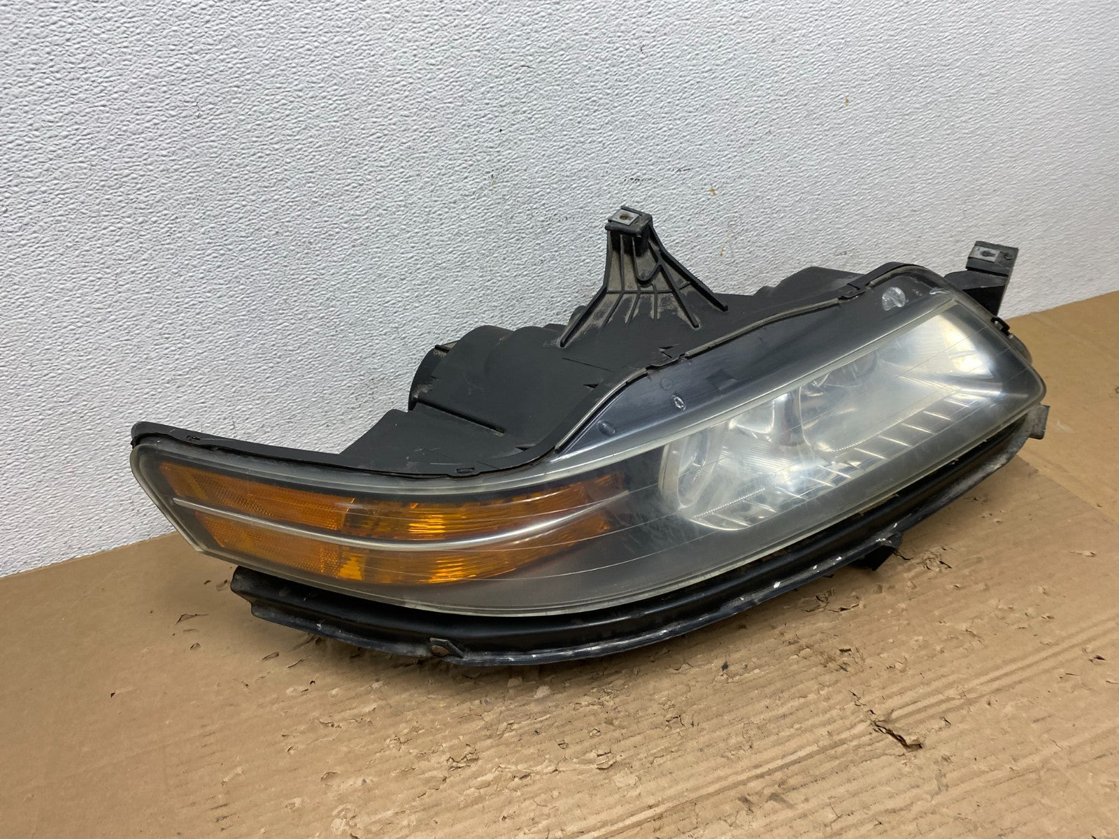 2004 2005 2006 Acura TL Headlight Right Passenger Side Xenon HID AD4382 DW2