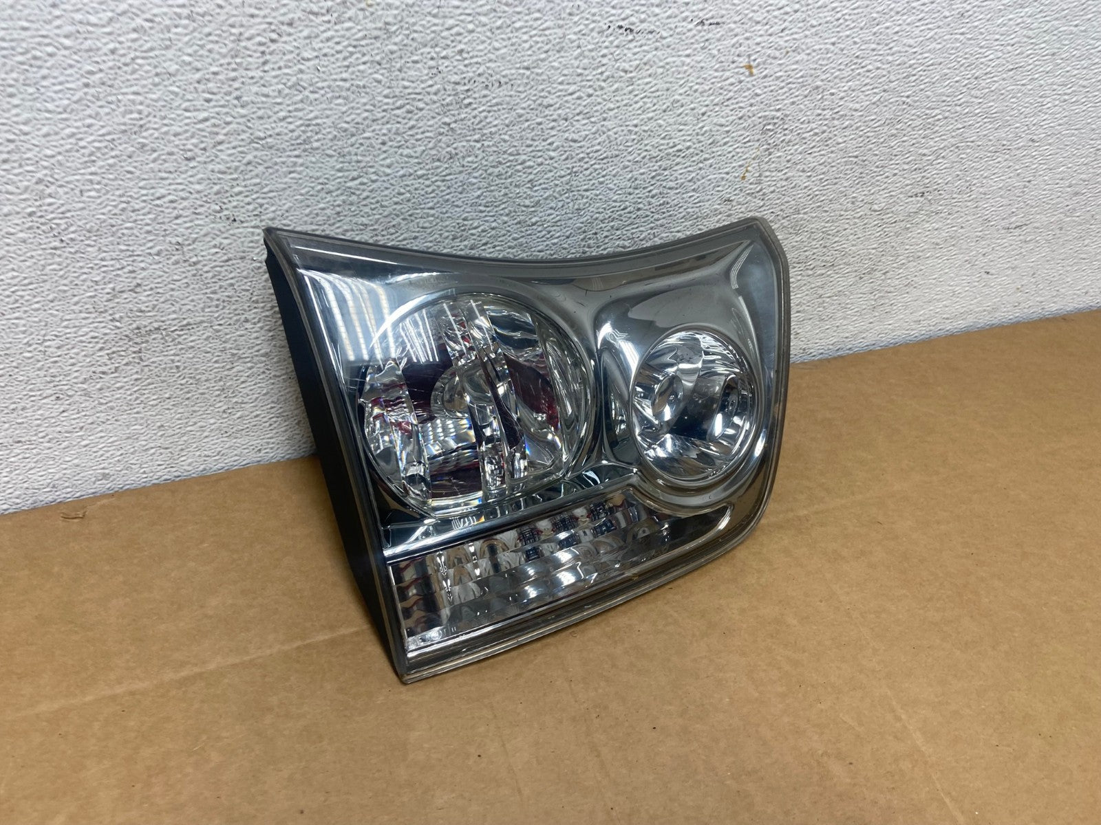 2004 to 2009 Lexus Rx350 RX330 Left Driver Inner Tail Light AD5279 LK2