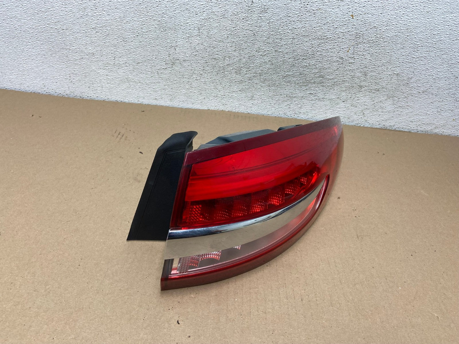 2017 - 2018 Ford Fusion Right Passenger RH Side Tail Light AF2996 LK2