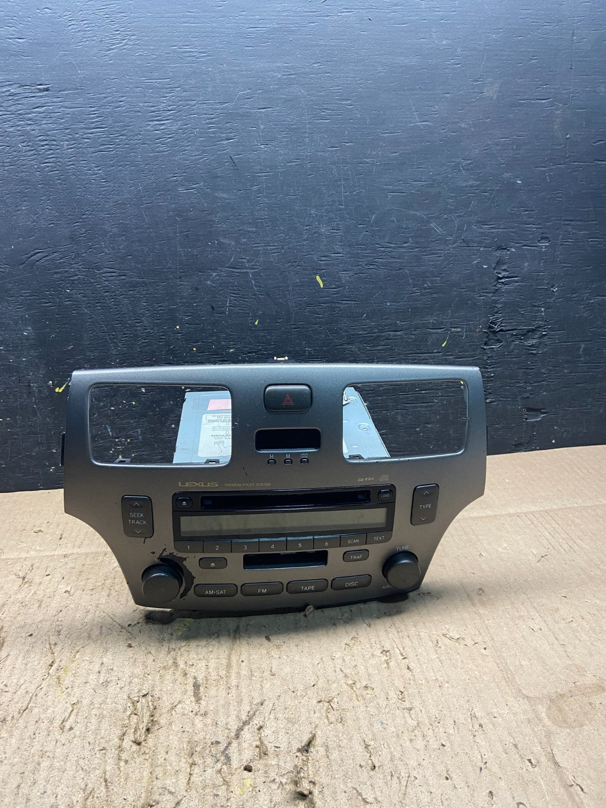 2002-2006 Lexus ES330 Es300 Radio Receiver Tape CD Air Vent Bezel Q2029 DG0