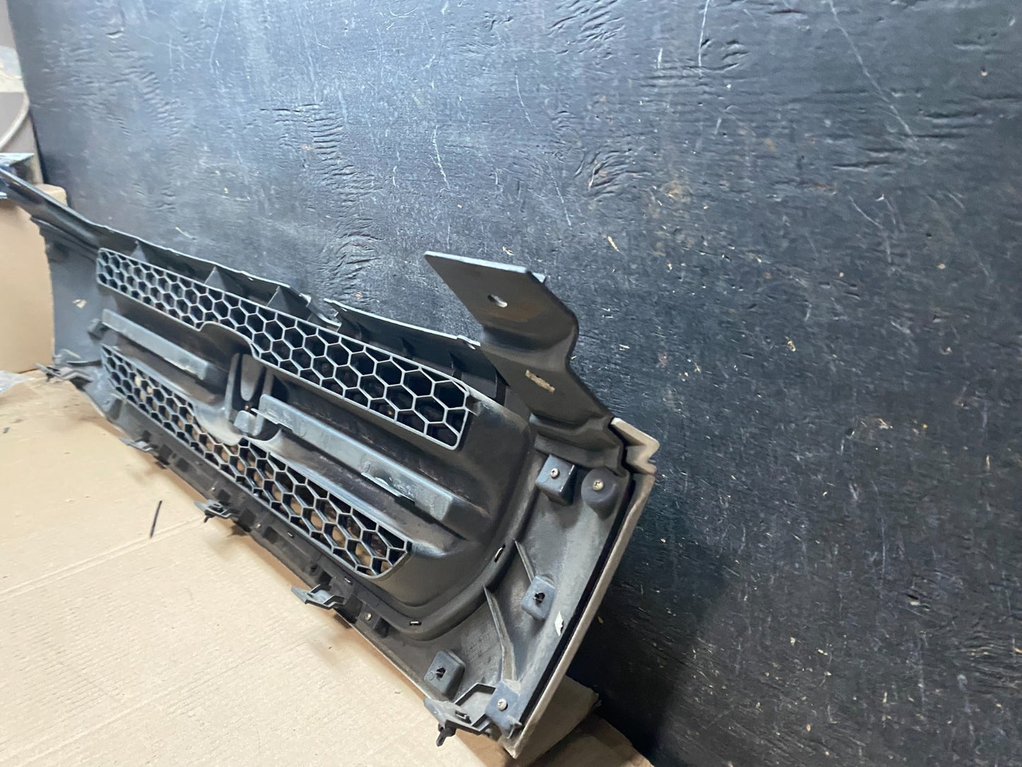 2003 2004 2005 Honda Pilot Front Upper Grill Grille Oem X3063 DG10