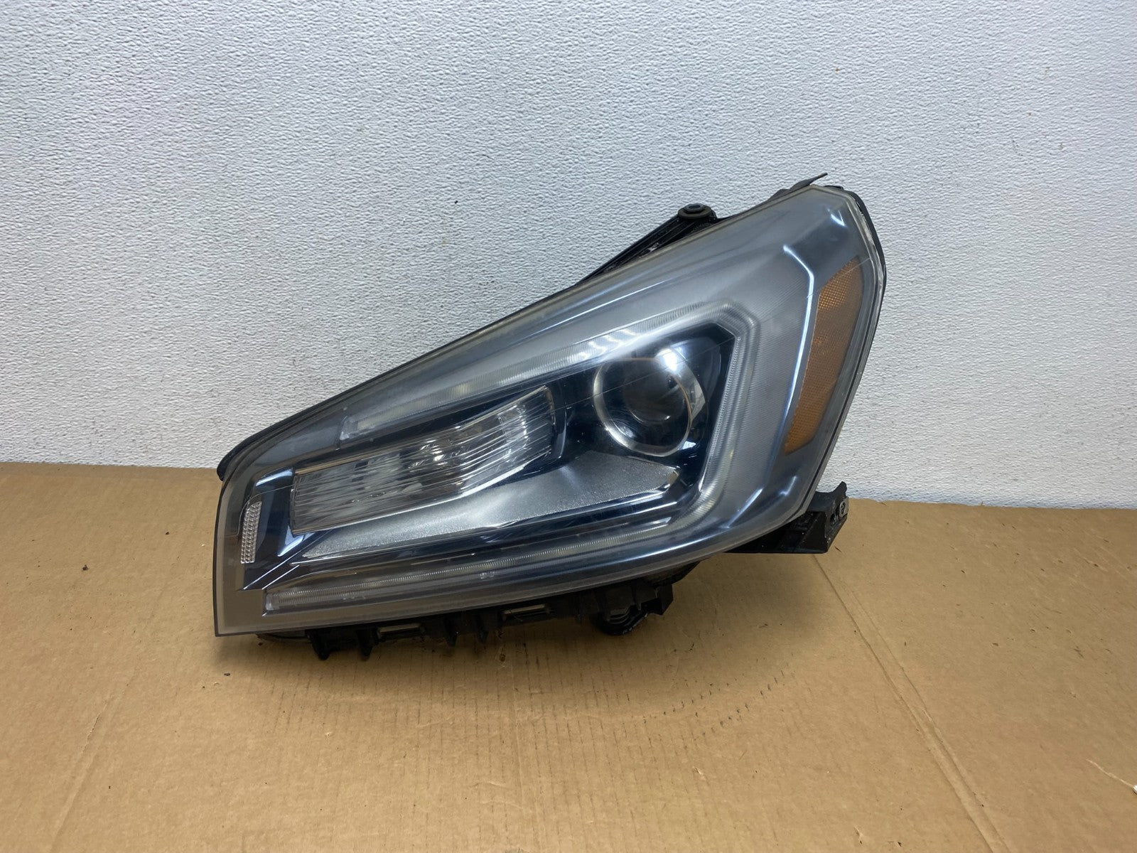 2013-2016 Gmc Acadia Left Driver LH Side Led Halogen Headlight AD0742 DW0